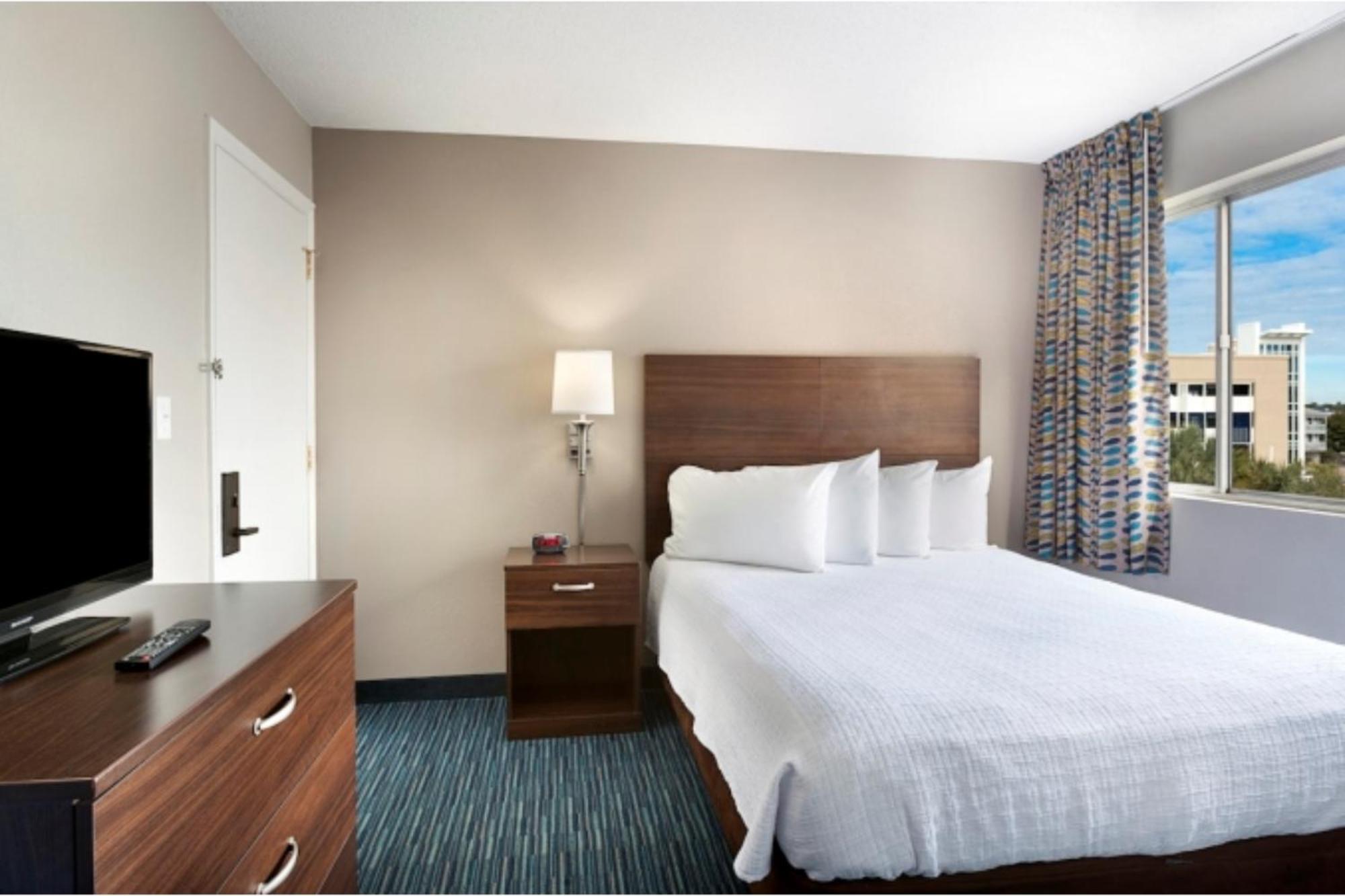 เบรคเกอร์ รีสอร์ต โฮเต็ล Hotel เมอร์เทิลบีช ภายนอก รูปภาพ